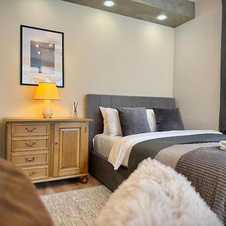 Top Centre 2Bed Apartment For 5 Guests 2 Minutes From High Street พลอฟดิฟ ภายนอก รูปภาพ