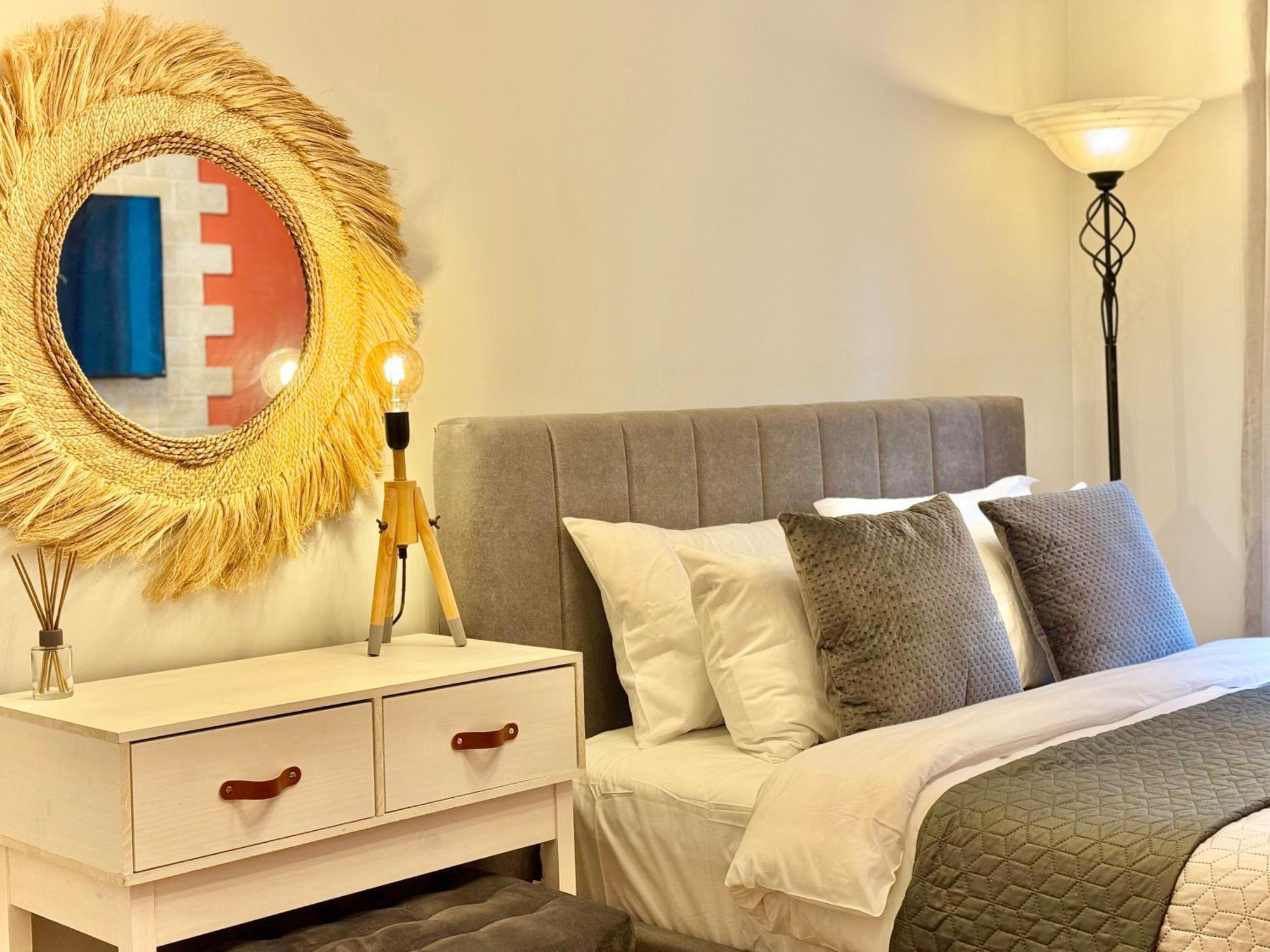 Top Centre 2Bed Apartment For 5 Guests 2 Minutes From High Street พลอฟดิฟ ภายนอก รูปภาพ