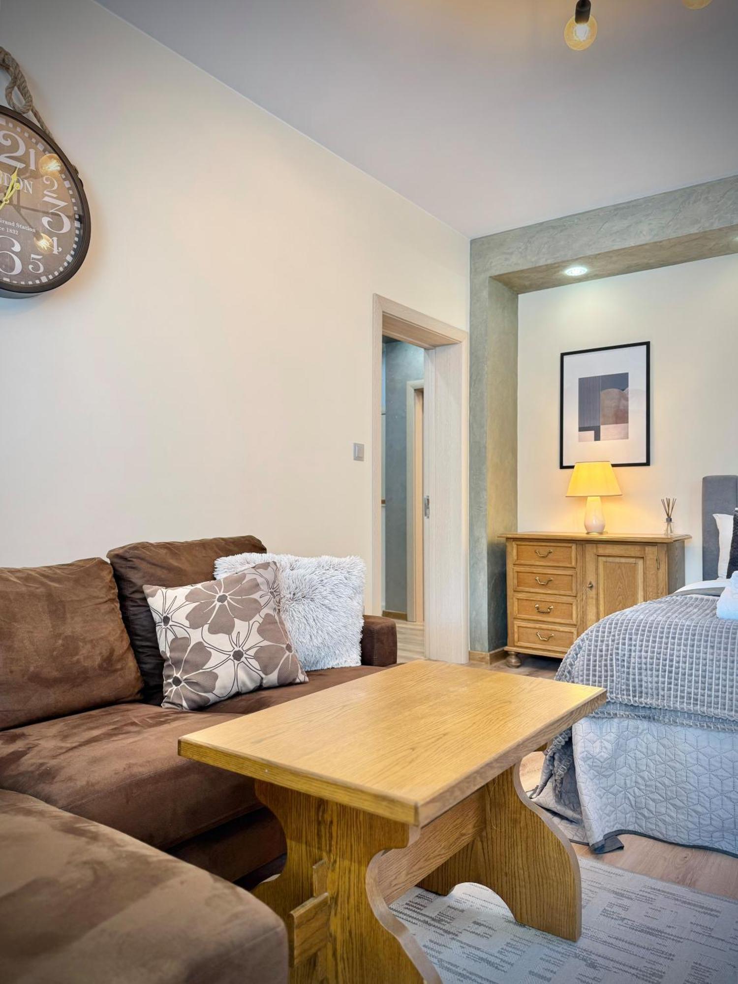 Top Centre 2Bed Apartment For 5 Guests 2 Minutes From High Street พลอฟดิฟ ภายนอก รูปภาพ