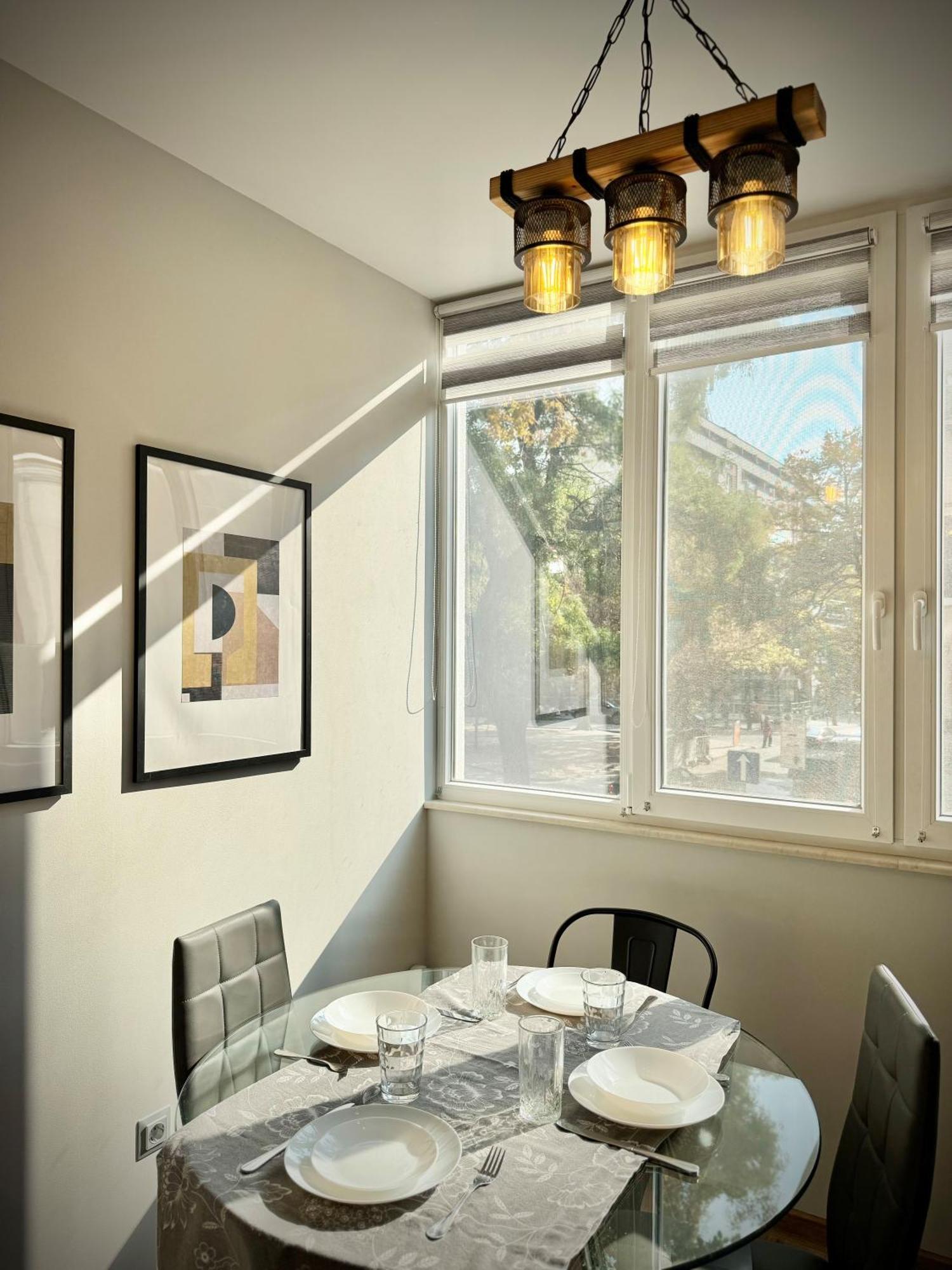 Top Centre 2Bed Apartment For 5 Guests 2 Minutes From High Street พลอฟดิฟ ภายนอก รูปภาพ