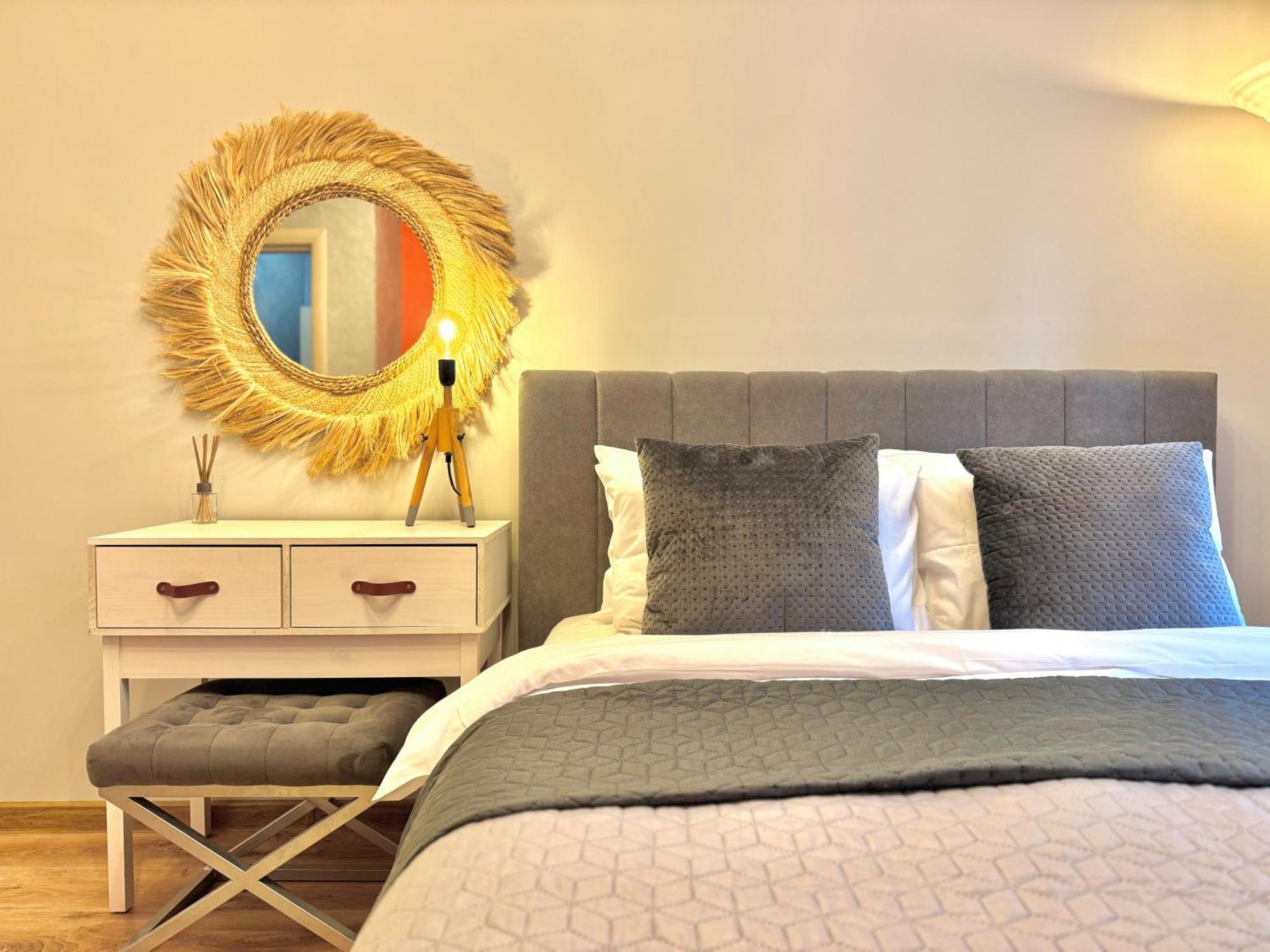 Top Centre 2Bed Apartment For 5 Guests 2 Minutes From High Street พลอฟดิฟ ภายนอก รูปภาพ